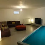 Serenis Villa Porovitsa