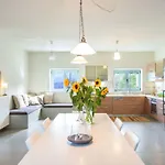 Serenis Villa Porovitsa