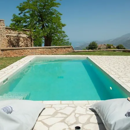 Serenis Villa Porovitsa