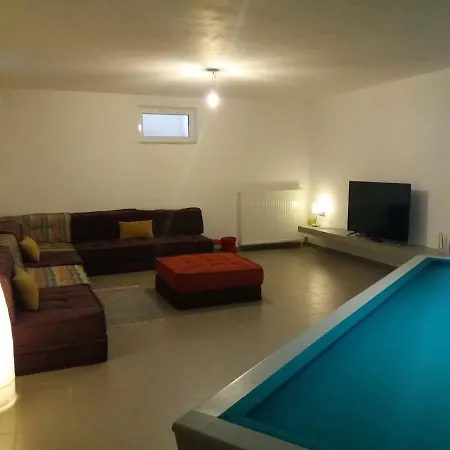 Serenis Villa Porovitsa