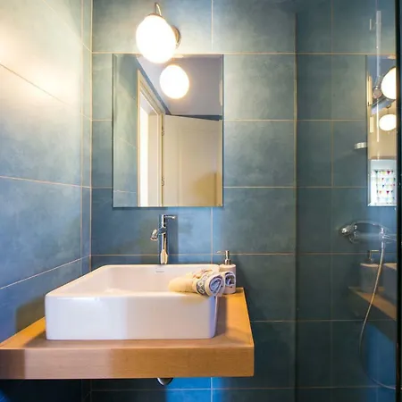 Serenis Villa Porovitsa