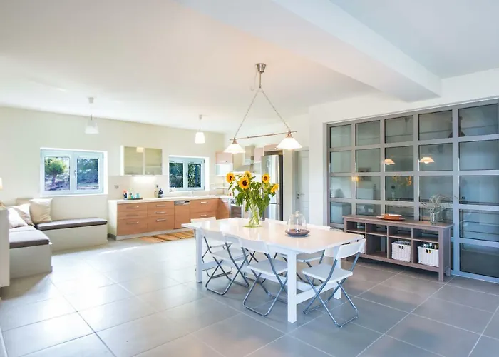 Вилла Serenis Porovitsa